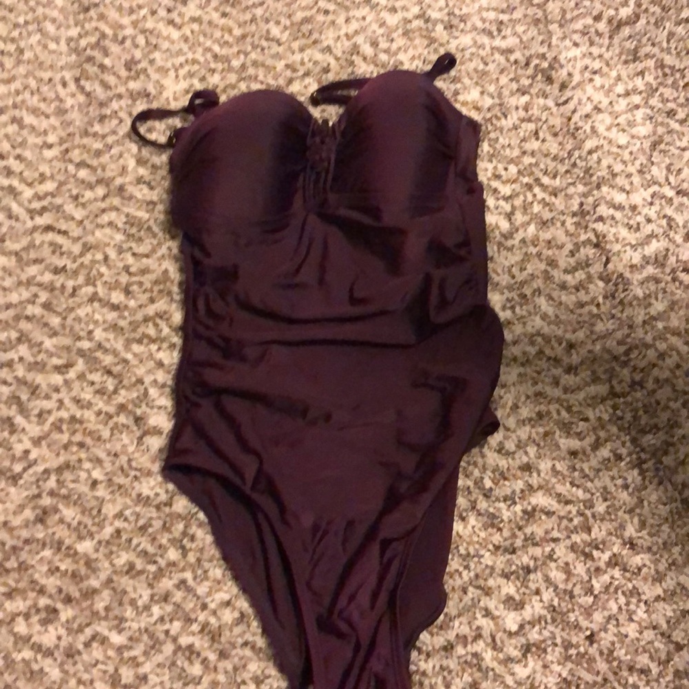 One piece swim suit